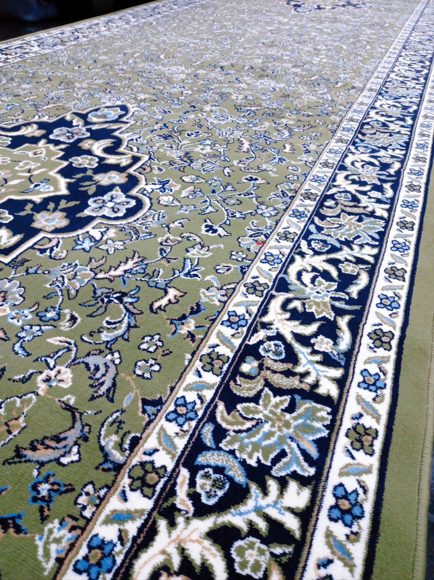 Raudhah Carpet SBY.104